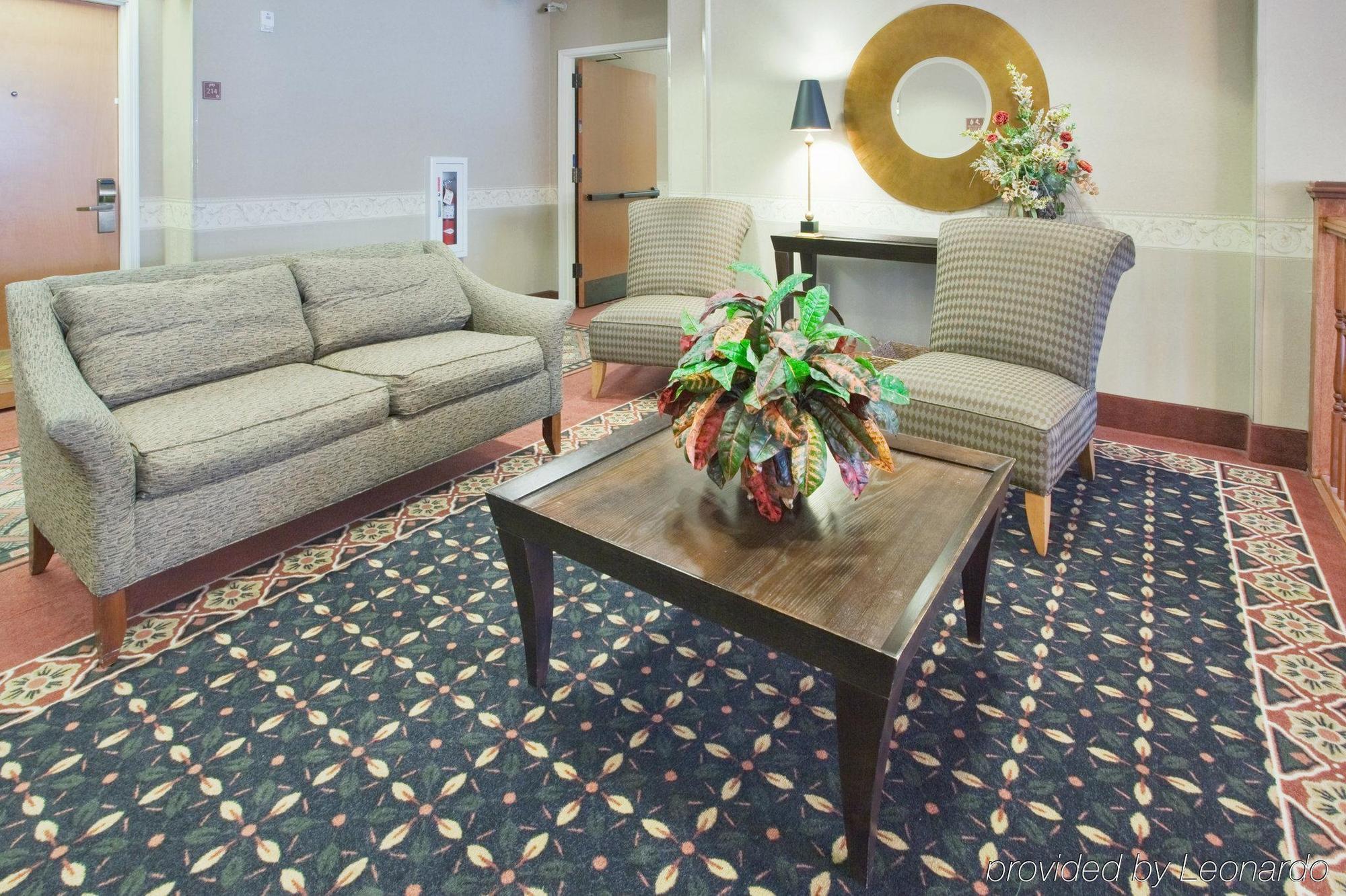 Holiday Inn Express Hotel & Suites Laurinburg By Ihg Dalaman gambar
