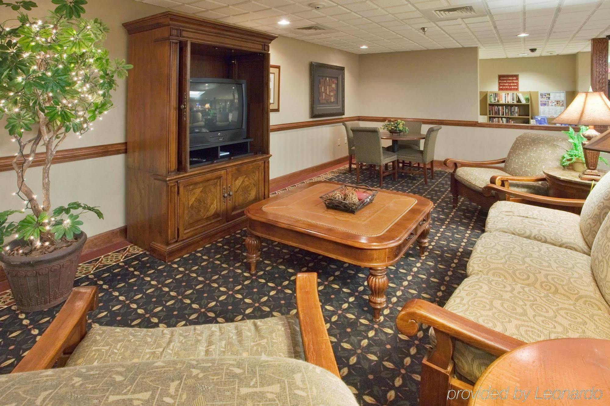 Holiday Inn Express Hotel & Suites Laurinburg By Ihg Dalaman gambar